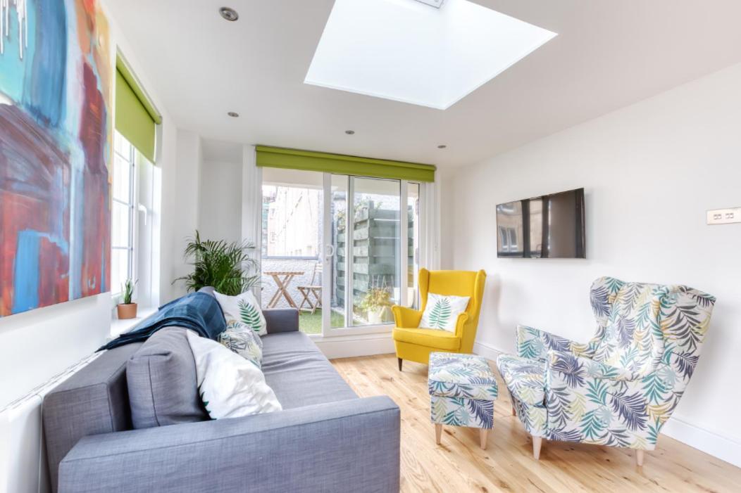 Central Bright 3 Bed Flat With Pool & Parking Edinburgh Bagian luar foto