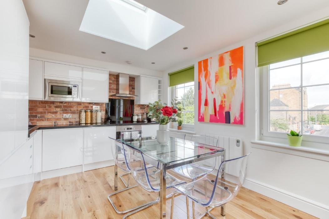 Central Bright 3 Bed Flat With Pool & Parking Edinburgh Bagian luar foto