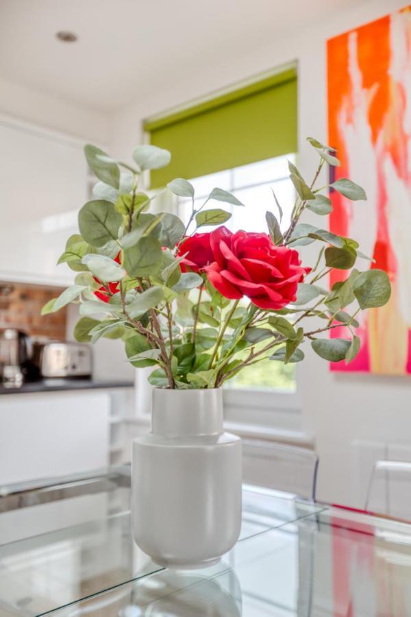 Central Bright 3 Bed Flat With Pool & Parking Edinburgh Bagian luar foto