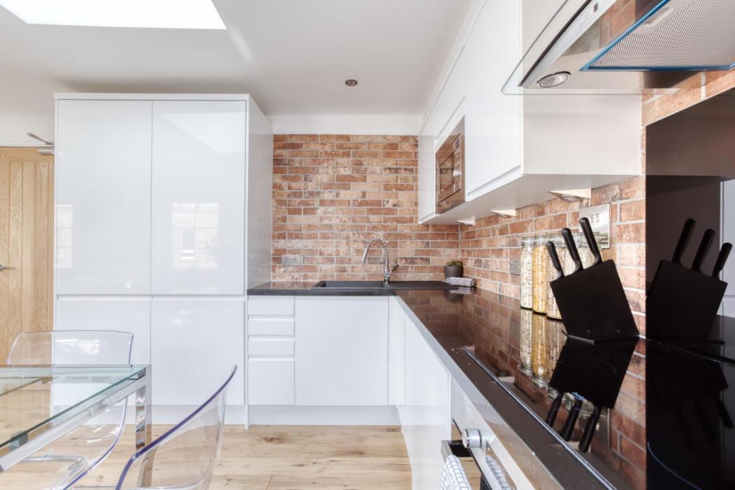 Central Bright 3 Bed Flat With Pool & Parking Edinburgh Bagian luar foto