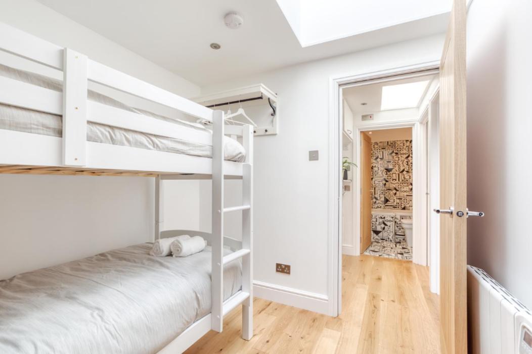 Central Bright 3 Bed Flat With Pool & Parking Edinburgh Bagian luar foto